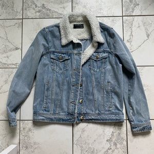 Jean Jacket with Fleece Detailing • M